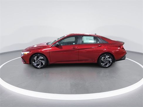 New 2025 Hyundai Elantra Sport image 5