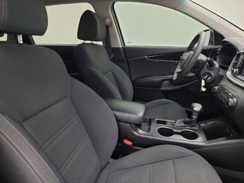 Used 2020 Kia Sorento LX image 21