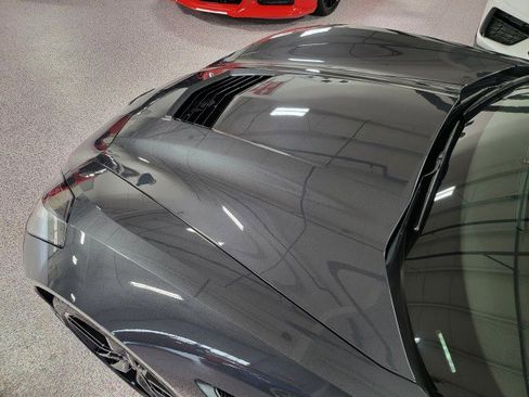 Used 2018 Chevrolet Corvette Stingray Coupe w/ Carbon Flash Badge Package image 10