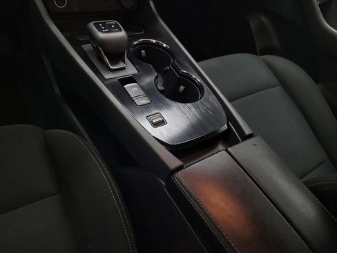 Used 2023 Nissan Rogue S image 26