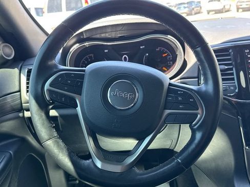 Used 2020 Jeep Grand Cherokee Altitude AWD/4WD image 14