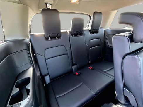 Used 2024 Nissan Pathfinder SL image 28