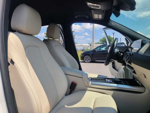 Used 2025 Mercedes-Benz GLA 250 4MATIC image 19