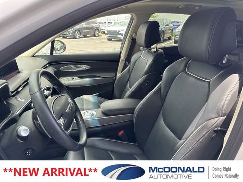 Used 2023 Genesis GV70 2.5T w/ Advanced Package AWD/4WD image 10