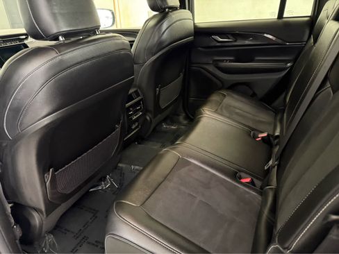 Used 2023 Jeep Grand Cherokee Altitude image 25