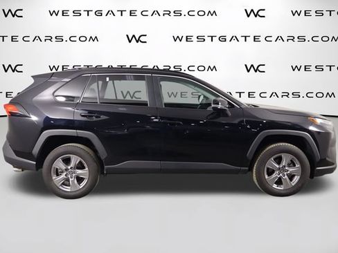 Used 2025 Toyota RAV4 XLE FWD image 43