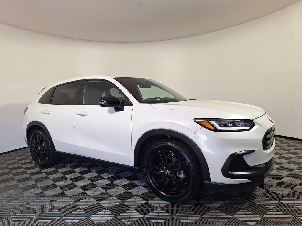 Used 2026 Honda HR-V Sport image 3