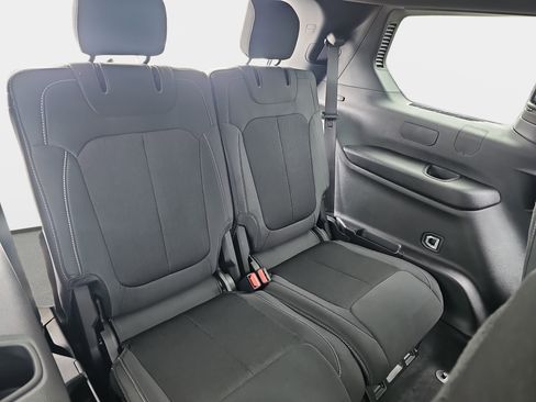 New 2026 Jeep Grand Cherokee L Laredo image 12