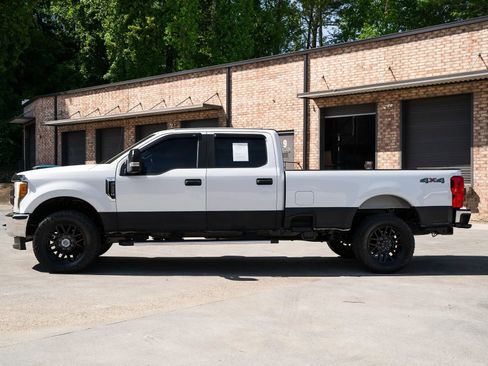 Used 2017 Ford F350 XL w/ Power Equipment Group AWD/4WD image 5