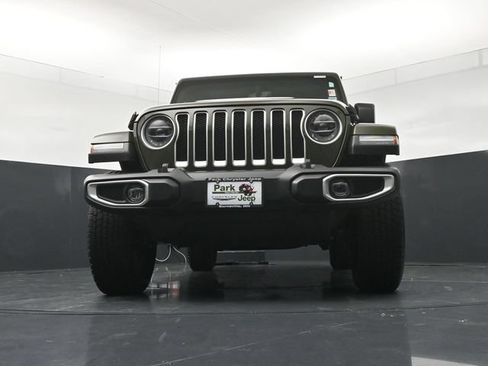 Used 2022 Jeep Wrangler Unlimited Sahara w/ LED Lighting Group AWD/4WD image 19