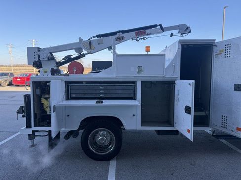 Used 2012 Ford F550 4x4 Regular Cab Super Duty w/ Payload Upgrade Pkg image 7