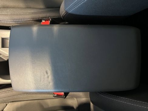 Used 2024 Subaru Crosstrek 2.0i image 18