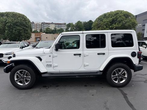 Used 2021 Jeep Wrangler Unlimited Sahara AWD/4WD image 3