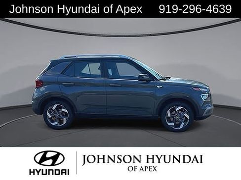 Used 2026 Hyundai Venue SEL image 12
