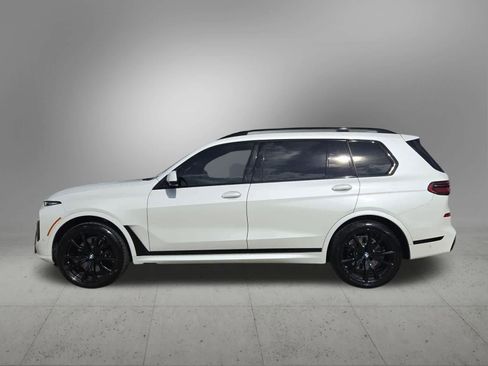 Used 2024 BMW X7 xDrive40i w/ M Sport Package AWD/4WD image 3