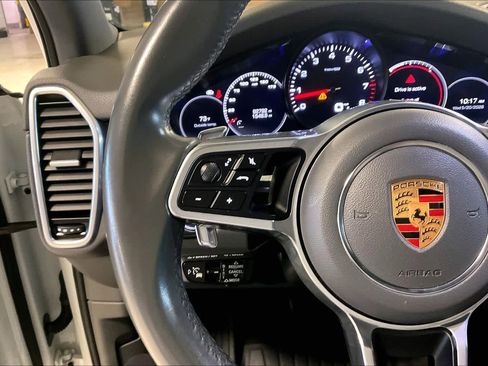 Used 2019 Porsche Cayenne AWD/4WD image 21