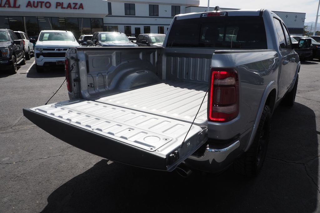 Used 2022 RAM 1500 Laramie AWD/4WD image 17
