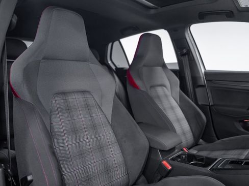 Used 2022 Volkswagen GTI SE image 34