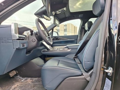 New 2025 Cadillac Escalade IQ Luxury 2 AWD/4WD image 14