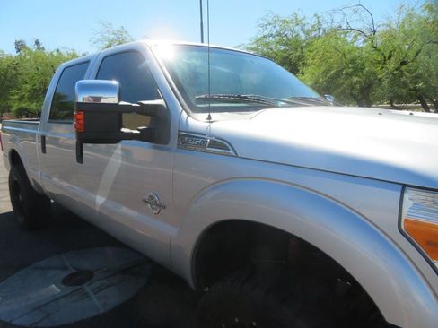 Used 2012 Ford F250 XLT w/ XLT Premium Pkg AWD/4WD image 9