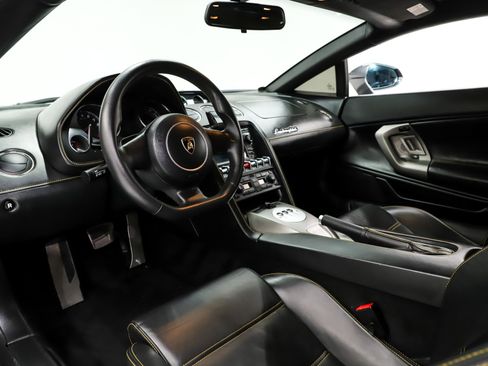 Used 2013 Lamborghini Gallardo LP 560-4 image 2