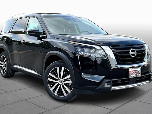 Certified 2025 Nissan Pathfinder Platinum w/ Cargo Package AWD/4WD image 2