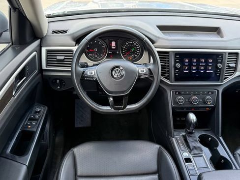 Used 2019 Volkswagen Atlas SE w/ Panoramic Sunroof Package FWD image 24