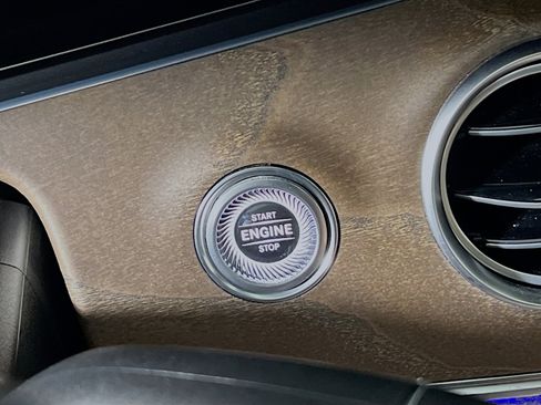 Used 2022 Mercedes-Benz E 350 Sedan w/ AMG Line Exterior image 23