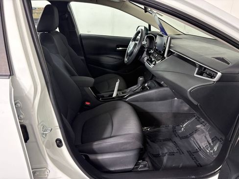 Used 2021 Toyota Corolla LE FWD image 32
