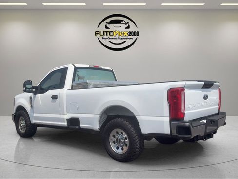 Used 2018 Ford F250 XL w/ Power Equipment Group RWD image 5