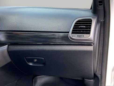 Used 2020 Jeep Grand Cherokee Limited X image 22