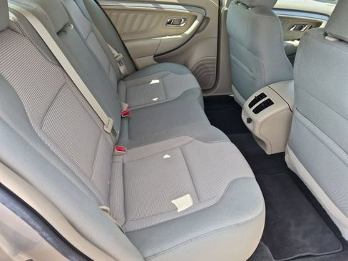 Used 2017 Ford Taurus SEL w/ Equipment Group 201A FWD image 20