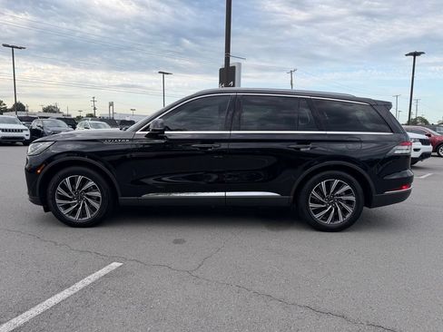 Used 2025 Lincoln Aviator 2WD image 4