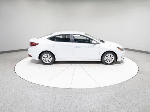 Used 2020 Hyundai Elantra SE w/ Cargo Package (C1) image 27