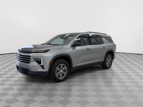 Certified 2025 Chevrolet Traverse LT image 6