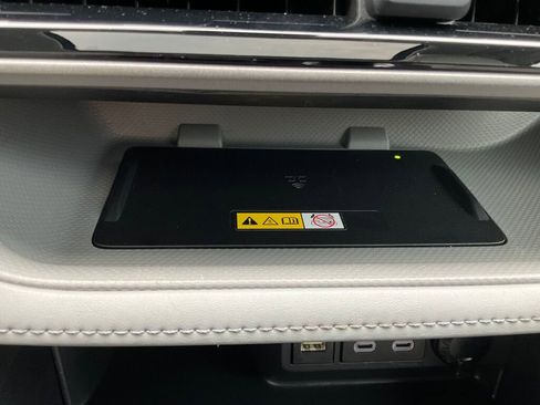 Used 2023 Toyota Highlander Limited image 22