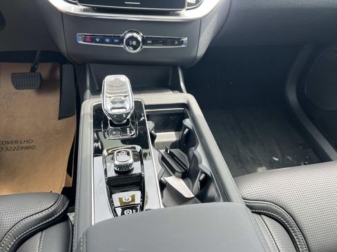 New 2026 Volvo XC90 T8 Ultra w/ Protection Package Premier AWD/4WD image 32