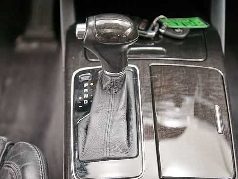 Used 2015 Kia Cadenza Premium w/ Technology Package image 38