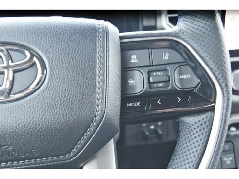 Used 2026 Toyota Tundra Platinum AWD/4WD image 16