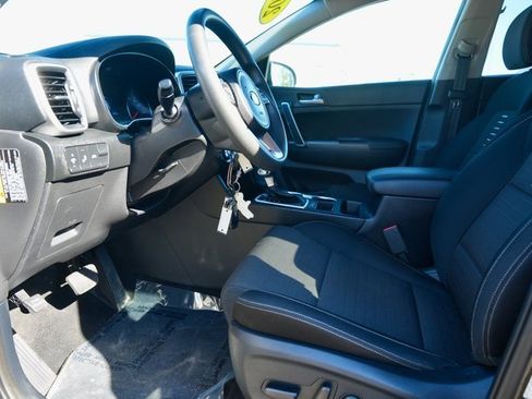 Used 2021 Kia Sportage LX w/ LX Fwd Popular Package image 13