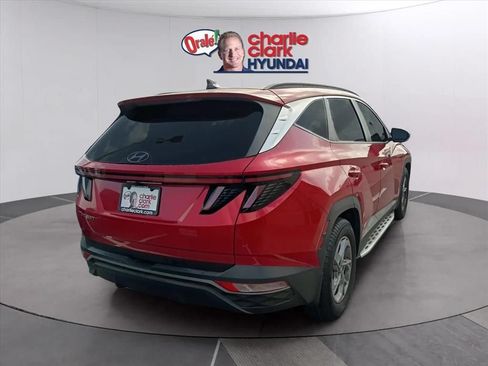 Used 2023 Hyundai Tucson SEL FWD image 3