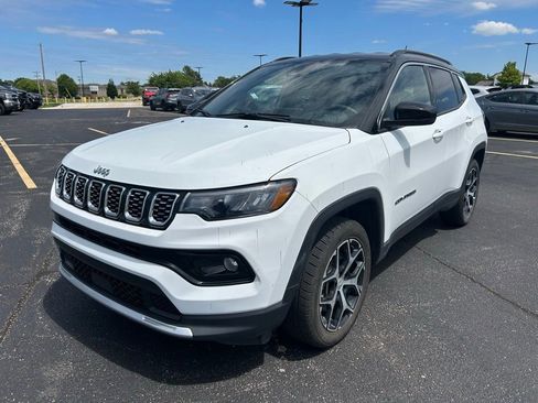 Used 2024 Jeep Compass Limited AWD/4WD image 7