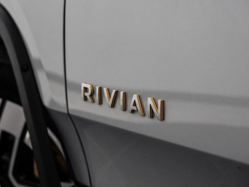 Used 2022 Rivian R1T Launch Edition image 54