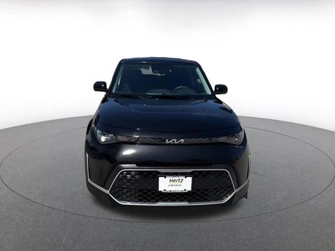Used 2025 Kia Soul LX w/ LX Technology Package FWD image 4