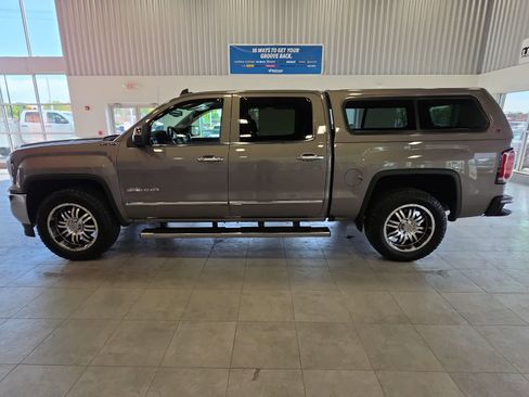 Used 2017 GMC Sierra 1500 SLT w/ SLT Premium Package AWD/4WD image 12