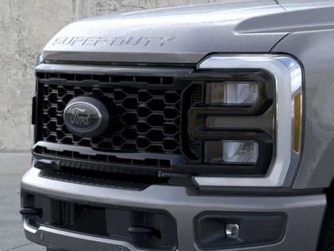 New 2026 Ford F350 Lariat w/ Black Appearance Package image 17