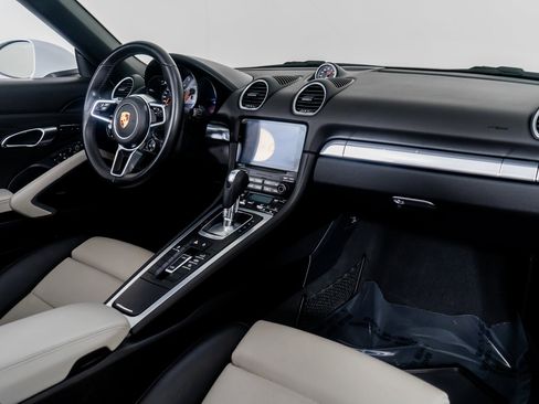 Used 2022 Porsche 718 Boxster S image 32