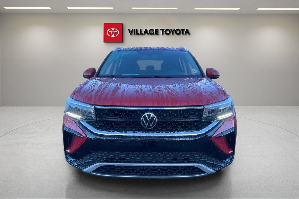 Used 2022 Volkswagen Taos SE FWD image 8