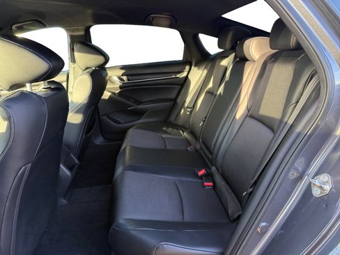 Used 2018 Honda Accord Sport image 16