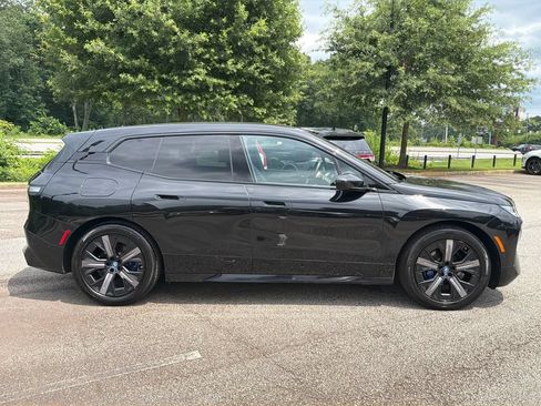 Used 2023 BMW iX xDrive50 w/ Premium Package AWD/4WD image 8